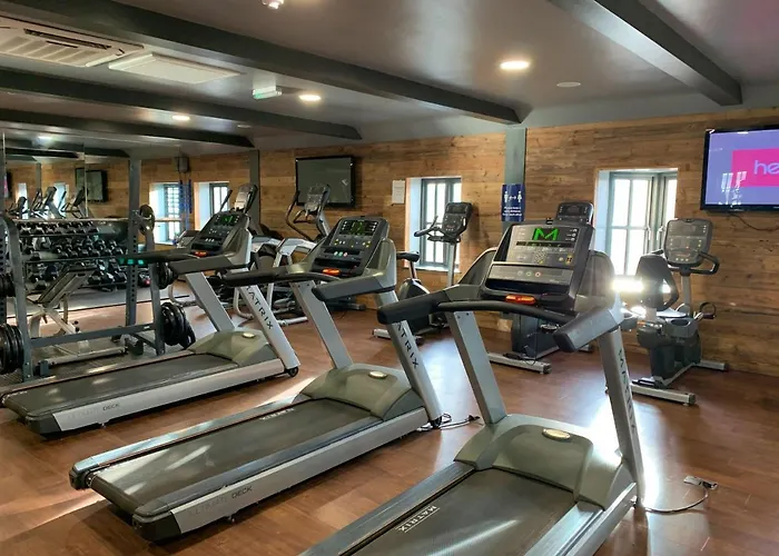 The Blue Anchor, The Bay, 2 Bedrooms With Ensuites, Parking For 2 Cars, 2 Dogs Welcome