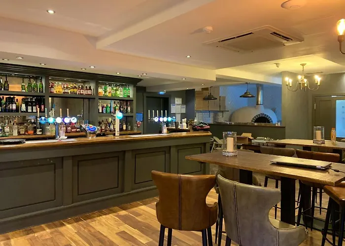 The Blue Anchor, The Bay, 2 Bedrooms With Ensuites, Parking For 2 Cars, 2 Dogs Welcome