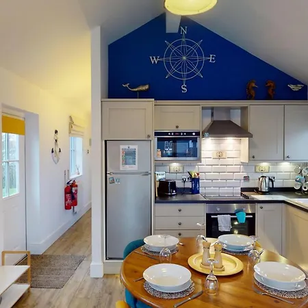 Dom wakacyjny The Blue Anchor At The Bay Filey, Sleeps 4, 2 Dogs Welcome For Free Too