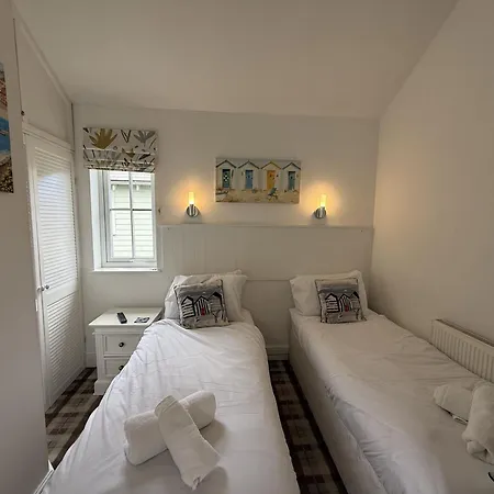 بيت للعطل The Blue Anchor, The Bay, 2 Bedrooms With Ensuites, Parking For 2 Cars, 2 Dogs Welcome