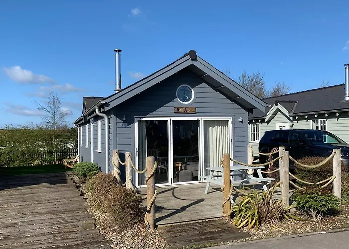 The Blue Anchor, The Bay, 2 Bedrooms With Ensuites, Parking For 2 Cars, 2 Dogs Welcome Filey